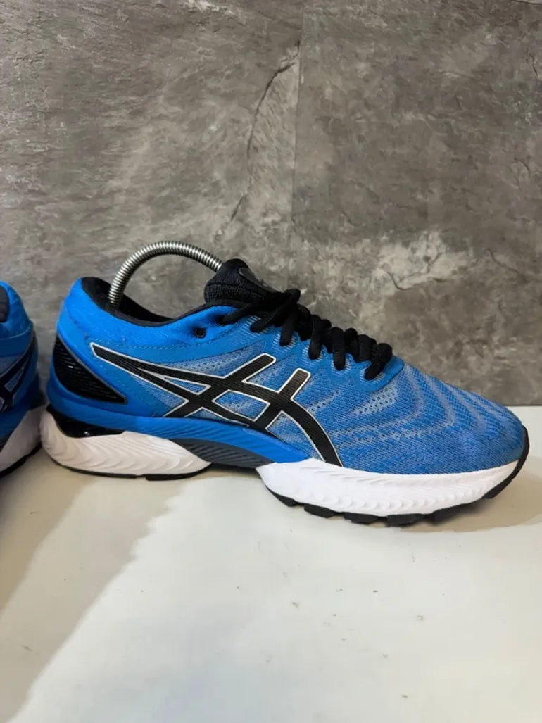 Tweedehands Asics Gel Nimbus 22 bike — afbeelding 8 van 15