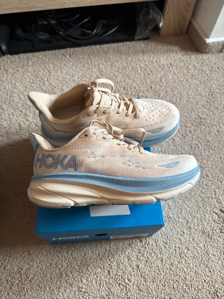 Used Hoka Clifton 9 bike — image 2 of 8