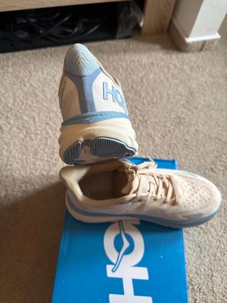 Used Hoka Clifton 9 bike — image 3 of 8