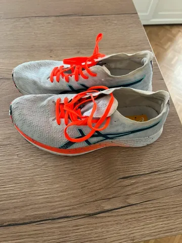 Gebrauchtes Asics Magic Speed Running Shoes