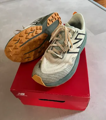 New Balance Fuelcell Venym Running Shoes usato