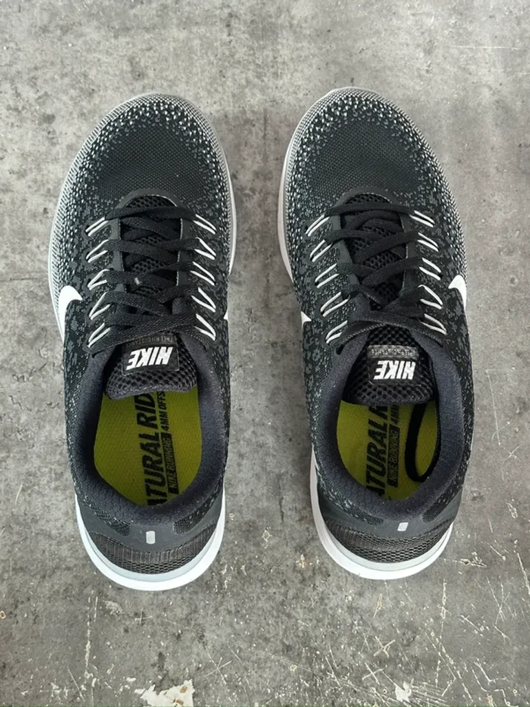 Used Nike Free RN Distance bike — image 3 of 8