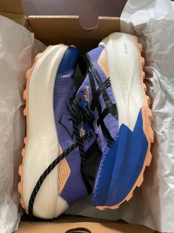 Asics Trabuco Max 5 Running Shoes usato