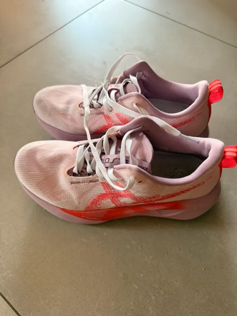 Gebrauchtes Asics Novablast 5 bike — Bild 2 von 5