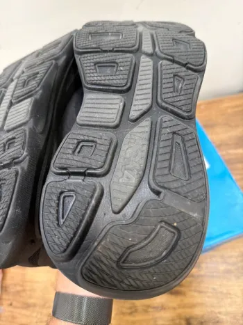 Hoka Bondi 8 bike d'occasion — image 8 sur 14