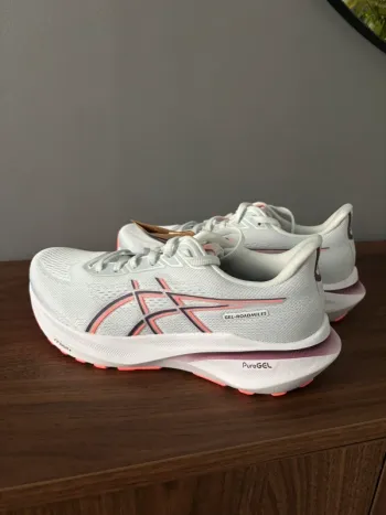 Used Asics Gel Roadmiles 3 Running Shoes
