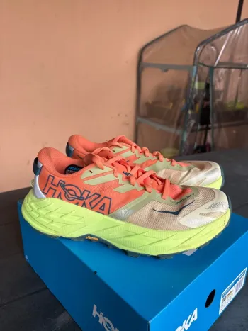 Used Hoka Speedgoat 7 Running Shoes