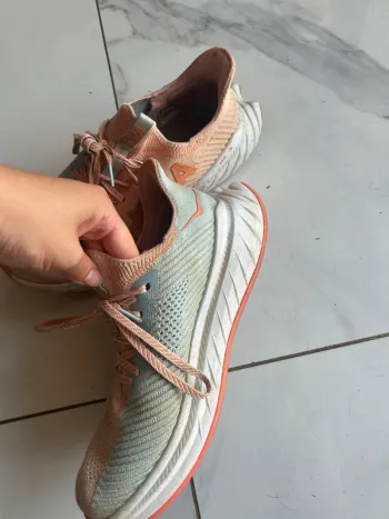 Hoka Carbon X3 bike d'occasion — image 3 sur 3