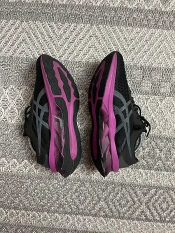 Used Asics Novablast bike — image 6 of 9