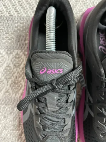 Used Asics Novablast bike — image 5 of 9