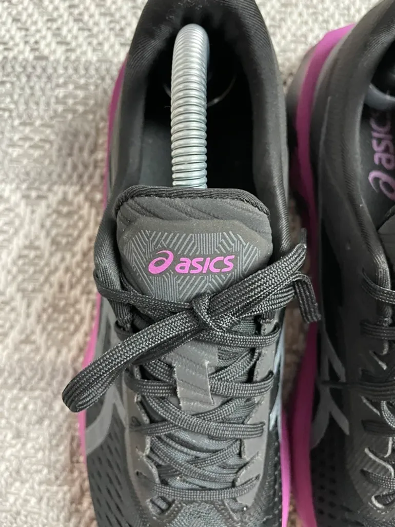 Used Asics Novablast bike — image 5 of 9