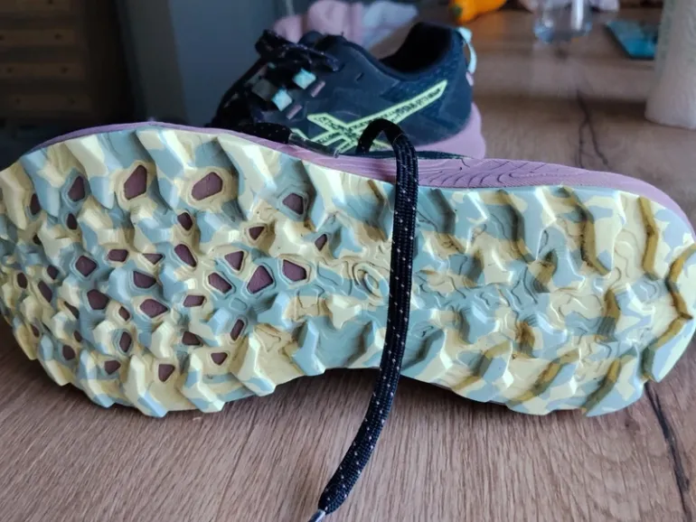 Used Asics Trail- oder Wanderschuhe bike — image 3 of 5