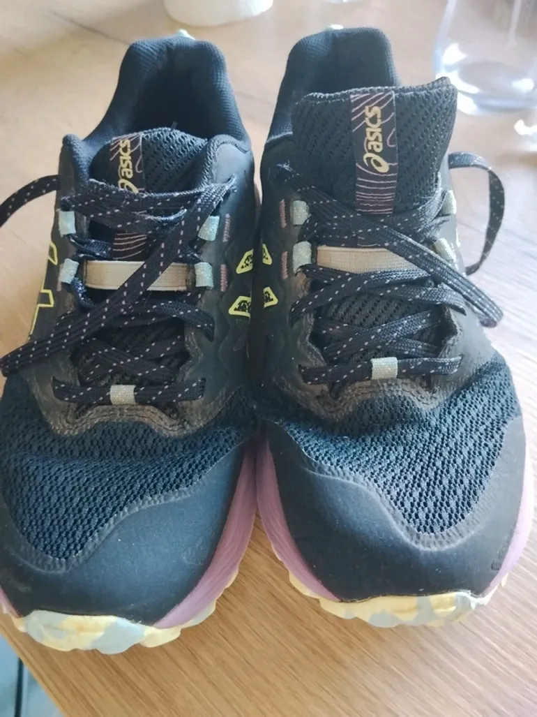Used Asics Trail- oder Wanderschuhe bike — image 5 of 5