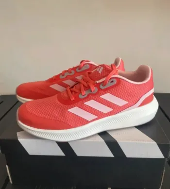 Tweedehands Adidas Shoes size 38 2/3 Football & Soccer