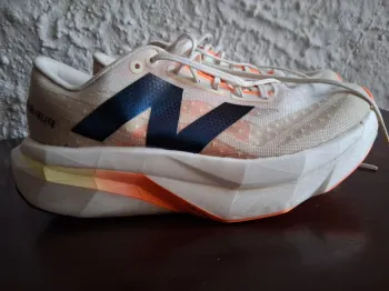 Used New Balance SuperComp Elite bike — image 9 of 9