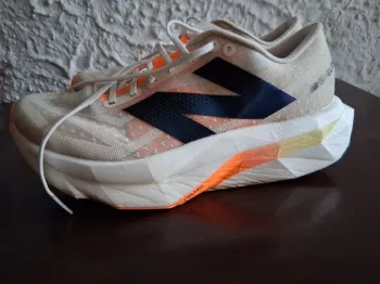 Used New Balance SuperComp Elite bike — image 8 of 9