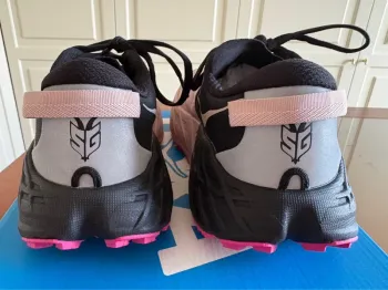 Used Hoka Speedgoat 7 bike — image 6 of 8
