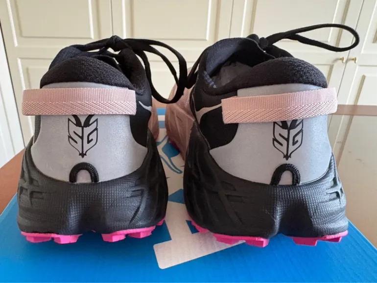 Used Hoka Speedgoat 7 bike — image 6 of 8