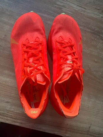 Used Nike Vaporfly 4 bike — image 2 of 9