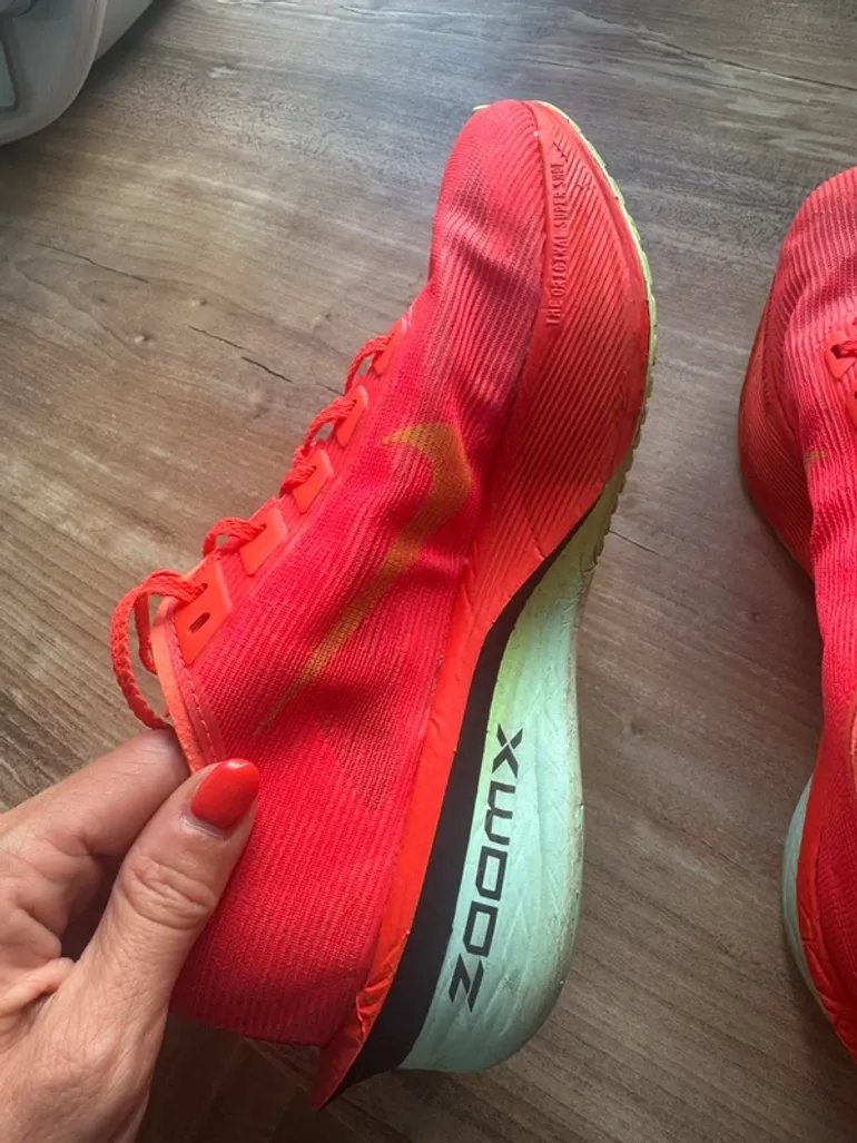 Used Nike Vaporfly 4 bike — image 6 of 9