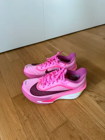 Käytetty Nike Zoom Fly 6 bike — kuva 2 / 7