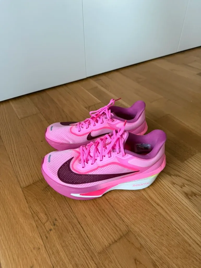 Käytetty Nike Zoom Fly 6 bike — kuva 2 / 7