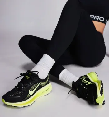 Brugt Nike Vomero 18 Running Shoes