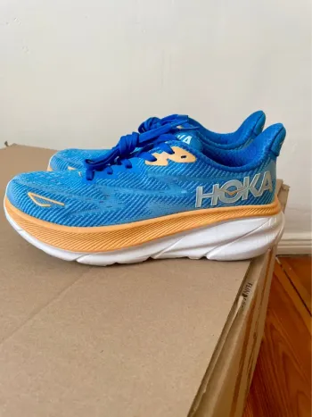 Hoka Clifton 9 bike d'occasion — image 2 sur 9