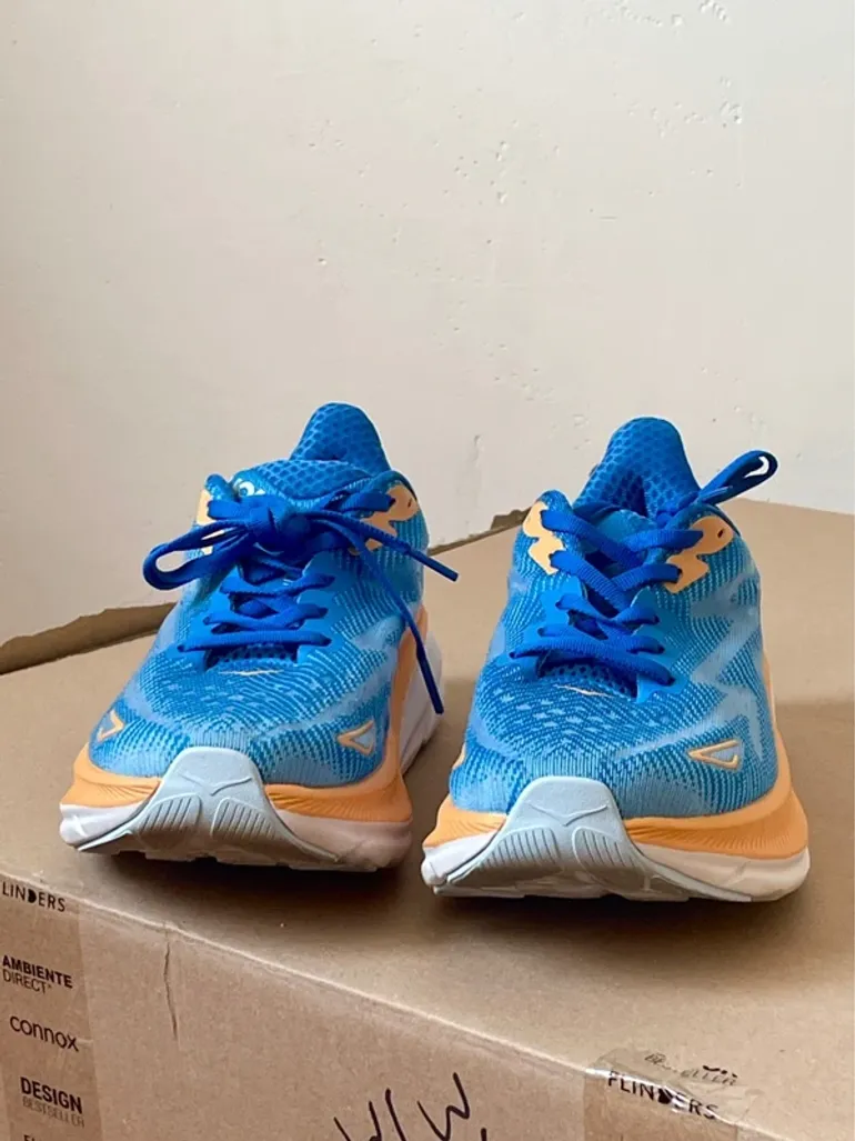 Hoka Clifton 9 bike d'occasion — image 9 sur 9