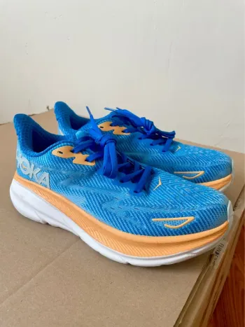 Hoka Clifton 9 bike d'occasion — image 4 sur 9