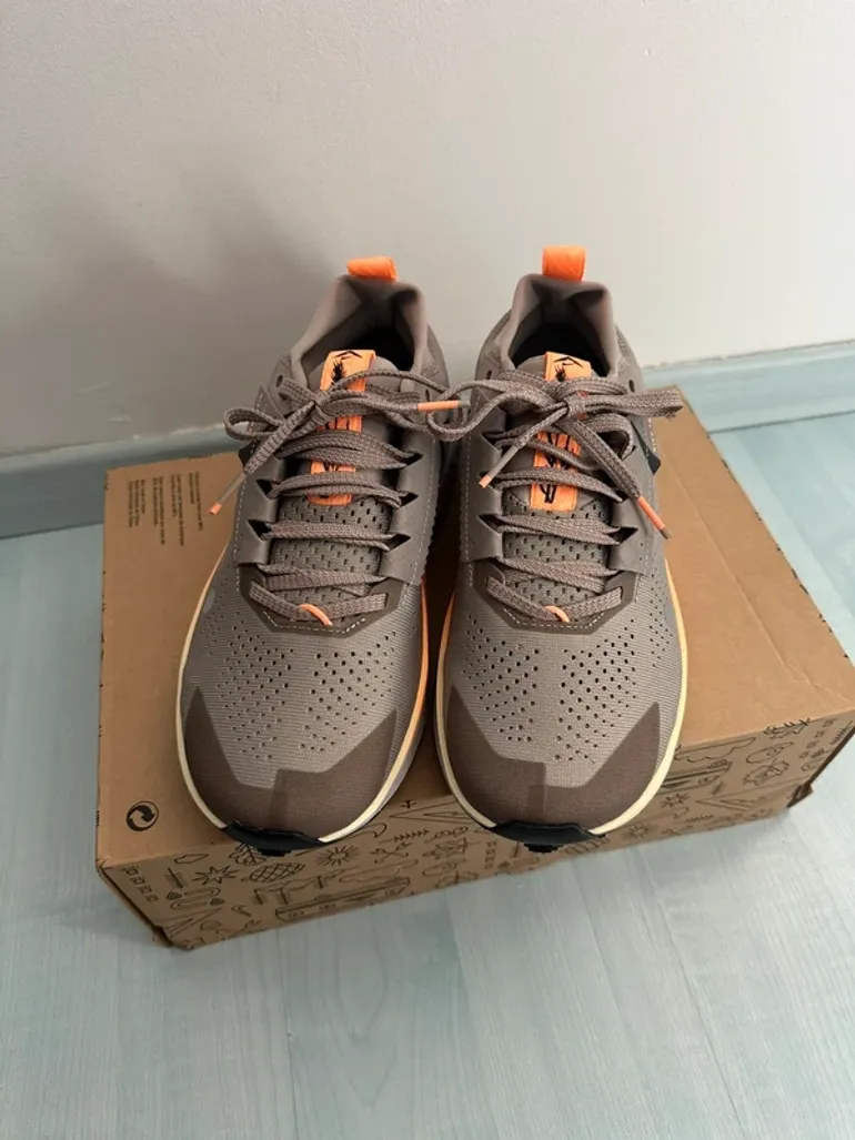Nike ZoomX Zegama Trail 2 bike usato — immagine 3 di 10