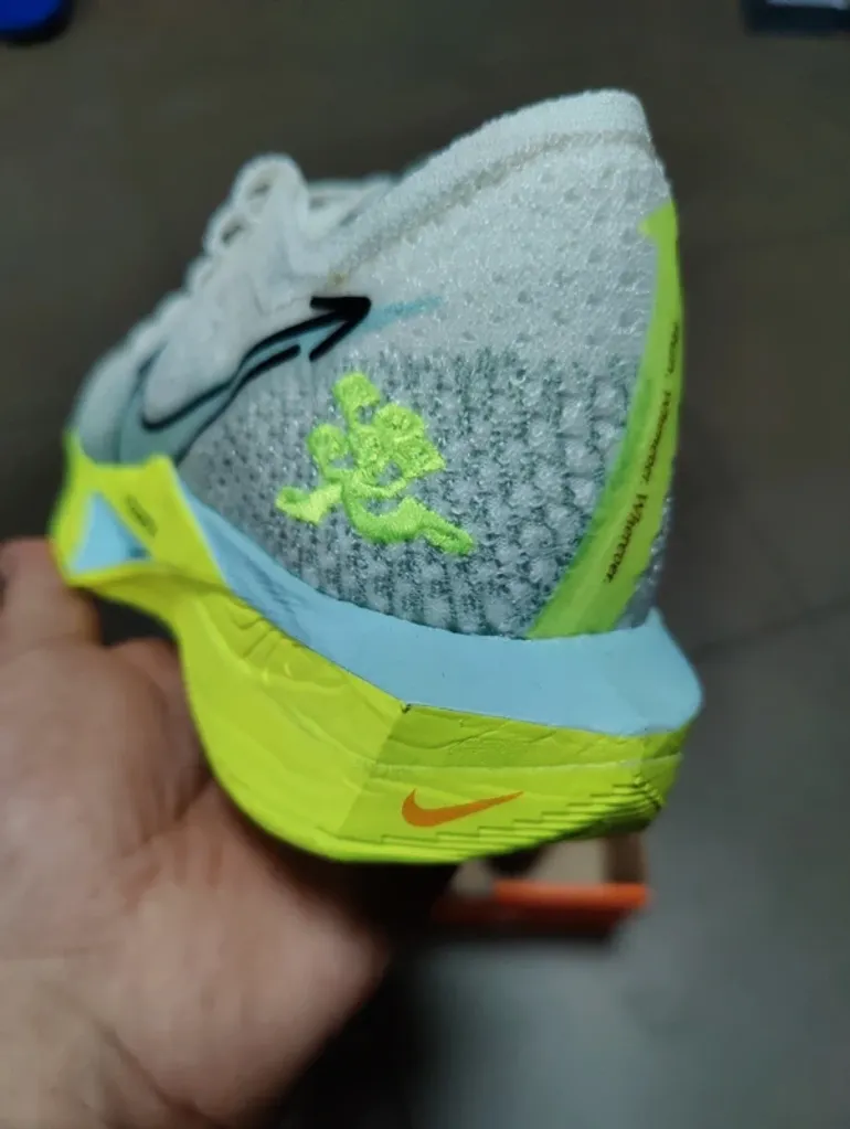 Käytetty Nike ZoomX Vaporfly 3 bike — kuva 2 / 11