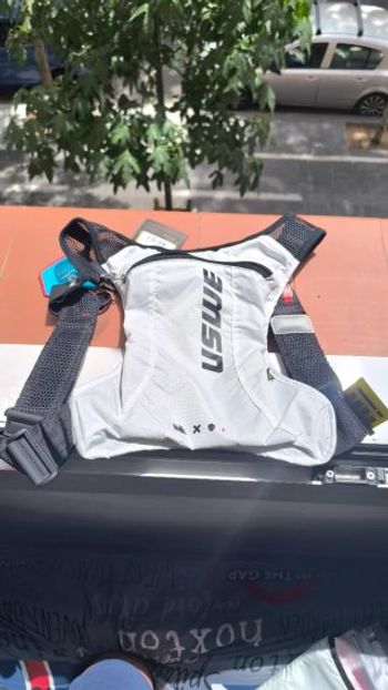 Used USWE Race 2L Running Accessories