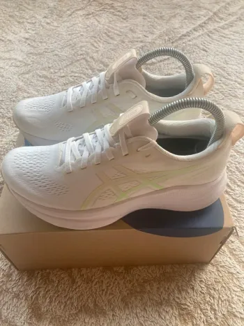 Used Asics Gel Kayano bike — image 3 of 9