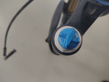 Used Fox Float FIT4 Factory Fork bike — image 9 of 10