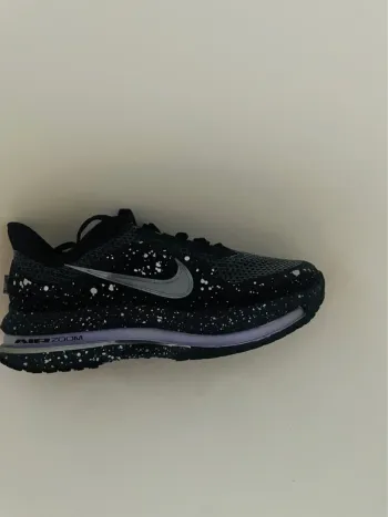 Used Pegasus Nike Premium SE Running Shoes