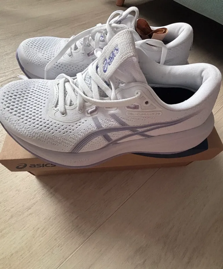 Used Asics GEL-Cumulus 28 bike — image 7 of 8