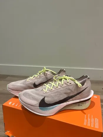 Nike ZoomX Vaporfly Next%4 Running Shoes d'occasion