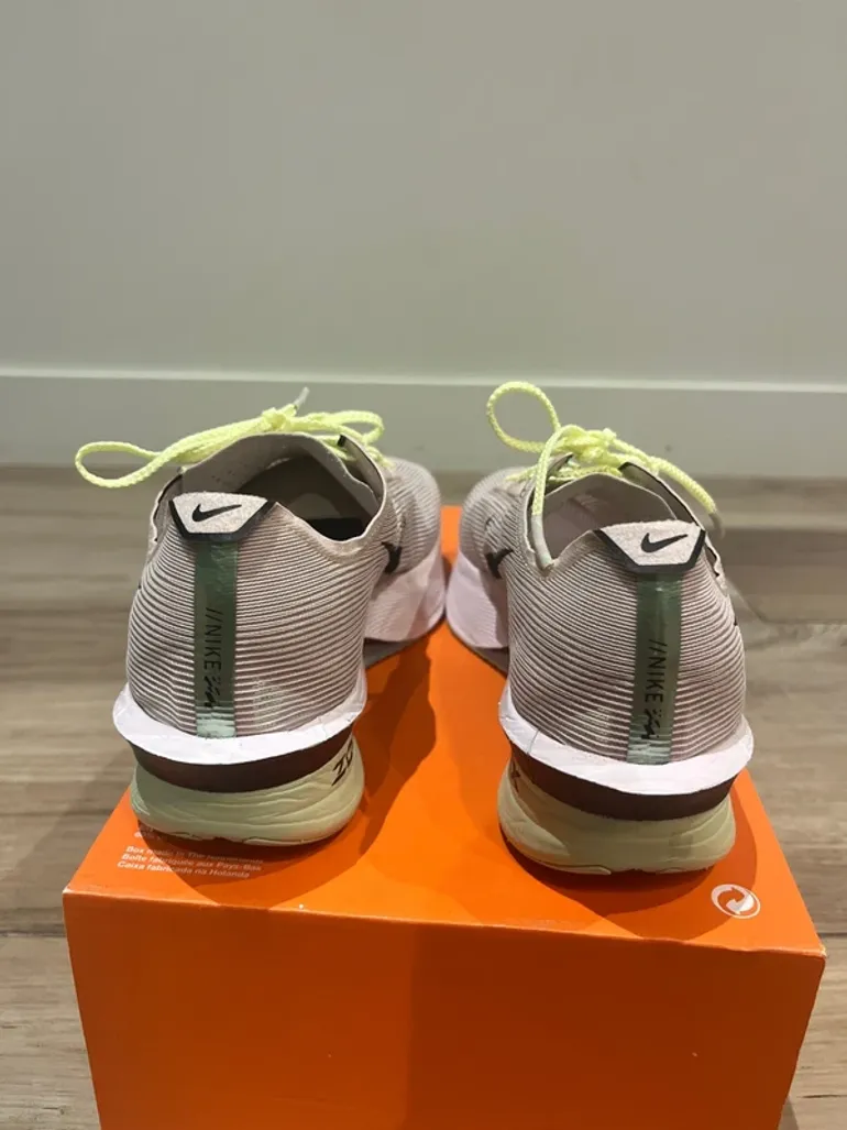 Käytetty Nike ZoomX Vaporfly Next%4 bike — kuva 5 / 6