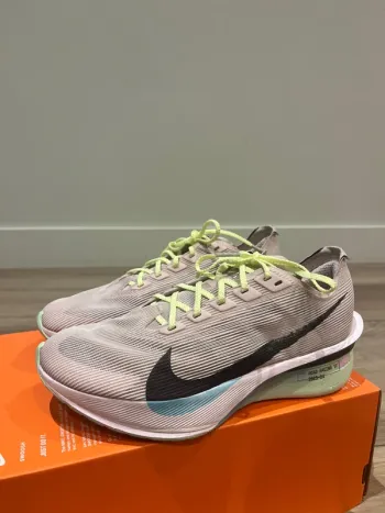 Käytetty Nike ZoomX Vaporfly Next%4 bike — kuva 6 / 6