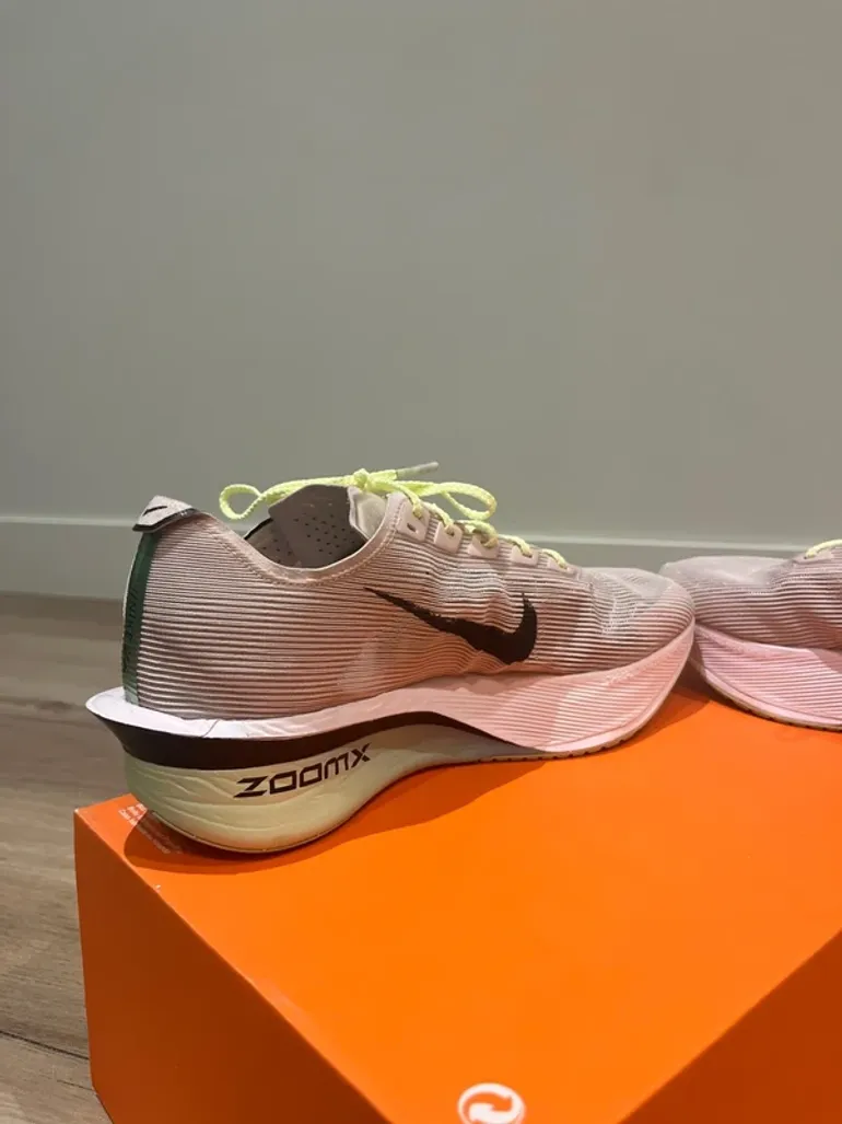 Käytetty Nike ZoomX Vaporfly Next%4 bike — kuva 3 / 6