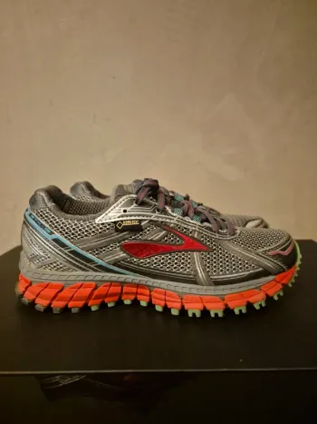 Used Brooks GTX Running Shoes