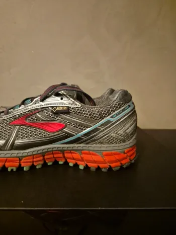 Used Brooks GTX bike — image 6 of 13