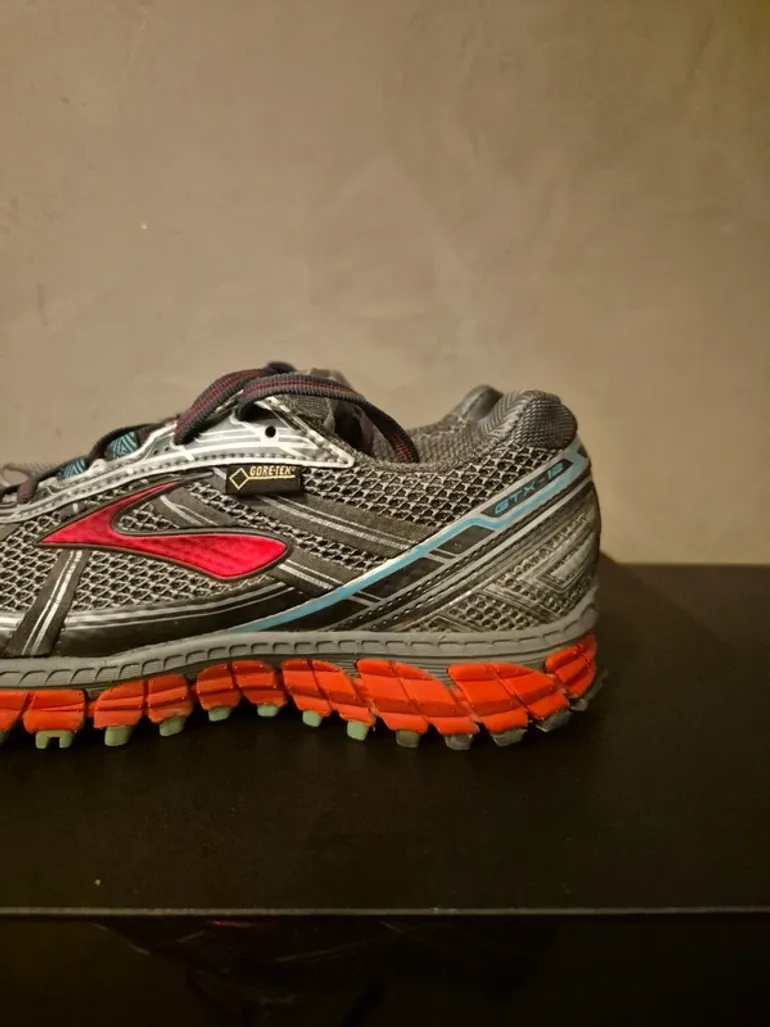 Used Brooks GTX bike — image 6 of 13
