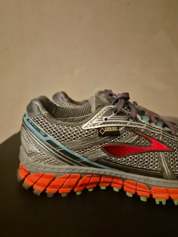 Used Brooks GTX bike — image 2 of 13