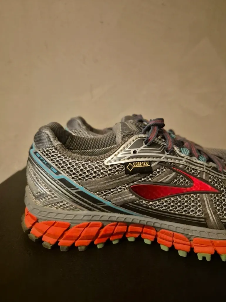 Used Brooks GTX bike — image 2 of 13