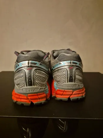 Used Brooks GTX bike — image 7 of 13