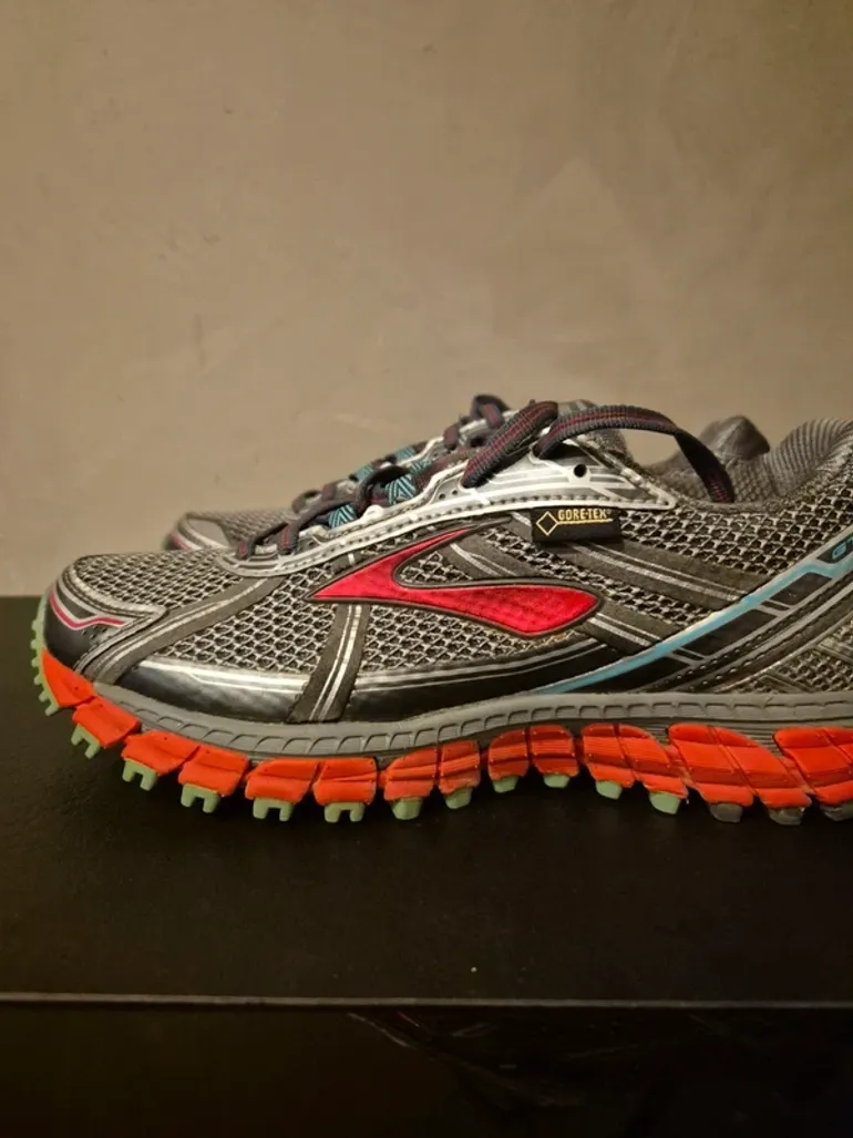 Used Brooks GTX bike — image 5 of 13