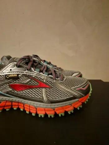 Used Brooks GTX bike — image 3 of 13