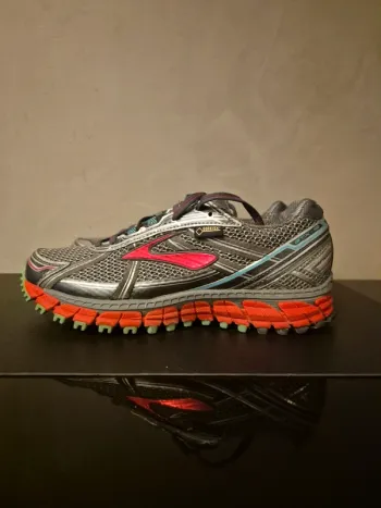 Used Brooks GTX bike — image 4 of 13